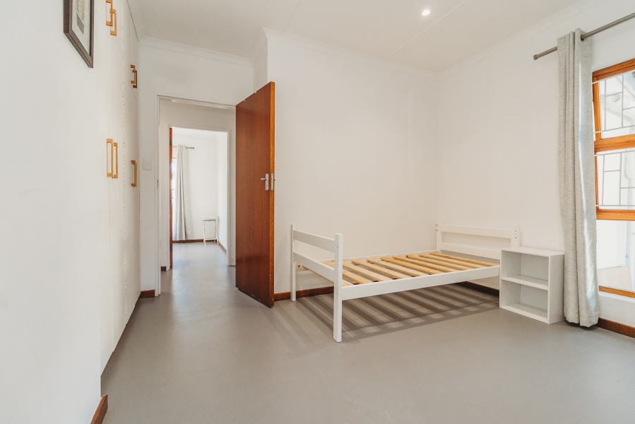 7 Bedroom Property for Sale in Loerie Park Western Cape